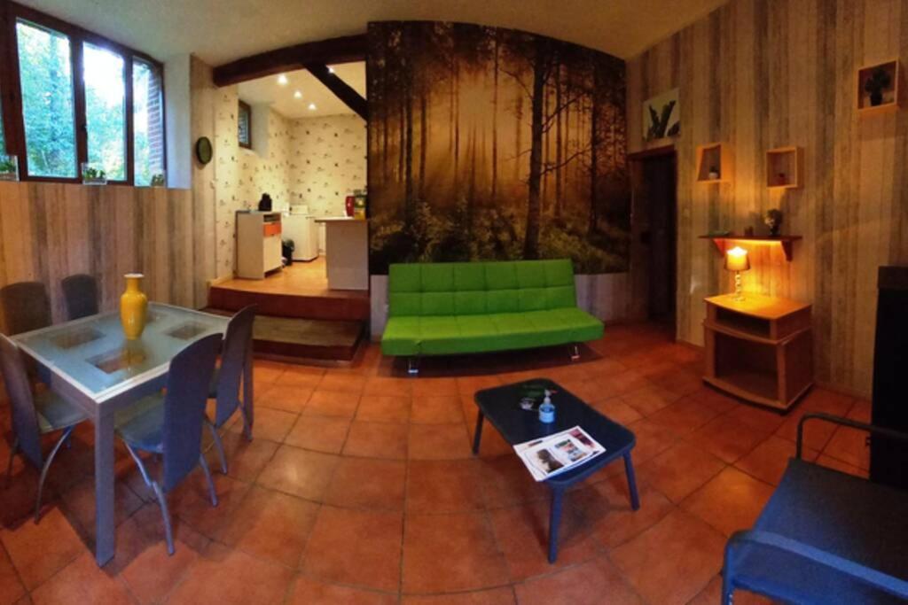 Suite Dans Le Jardin Du Chateau Agonges Buitenkant foto